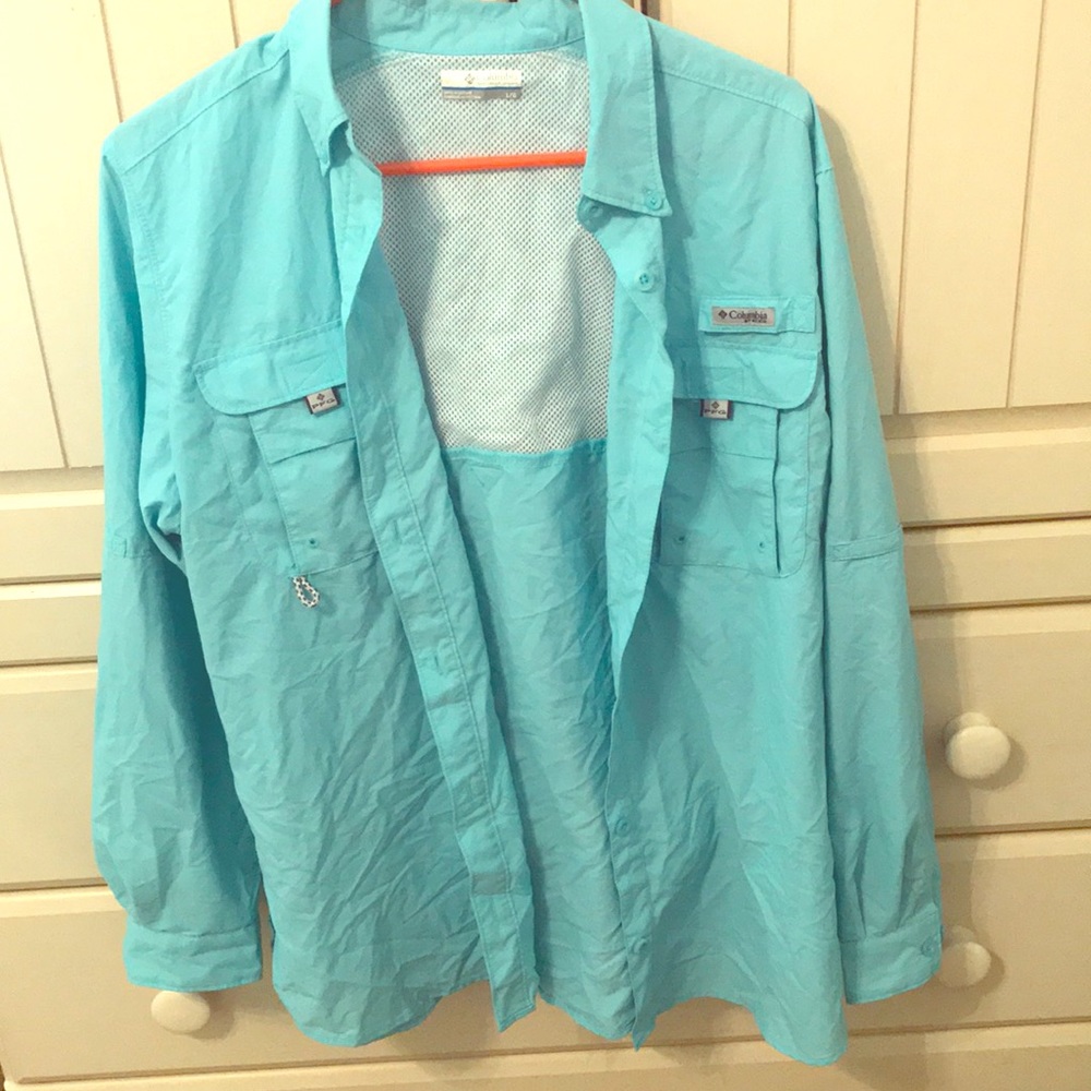 Large Columbia women’s shirt